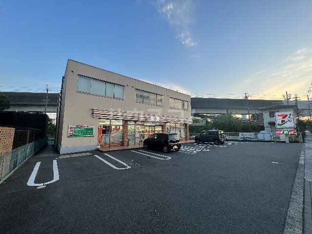 コンビニ　セブンイレブン 茨木沢良宜東町店（コンビニ）まで190m
