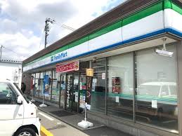 コンビニ　ファミリーマート岡山田中店（コンビニ）まで524m