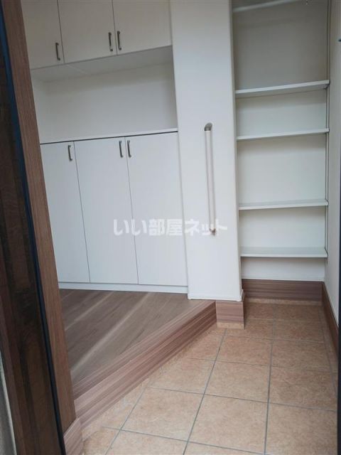 野々下5丁目戸建ての玄関写真