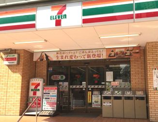 コンビニ　セブンイレブン（コンビニ）まで60m