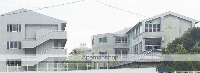 小学校　山名小学校（小学校）まで1100m