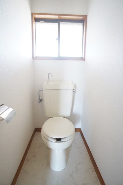 トイレ　参考写真（同物件別部屋）