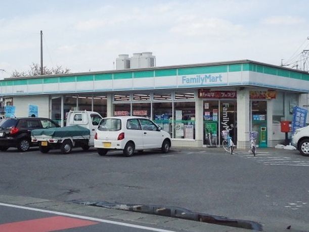 コンビニ　ファミリーマート 岡崎中園町店（コンビニ）まで120m