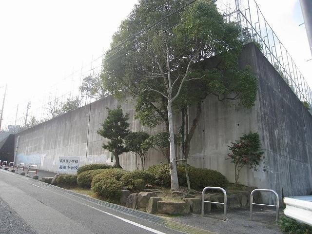 小学校　長束西小学校（小学校）まで655m