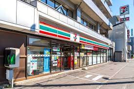 コンビニ　セブンイレブン札幌山鼻店（コンビニ）まで108m