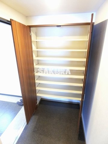 玄関　大容量のシューズボックス♪