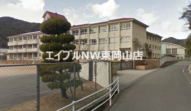 小学校　備前市立伊里小学校（小学校）まで3487m