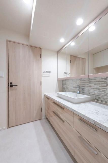 洗面設備　※写真は同タイプ住戸です。