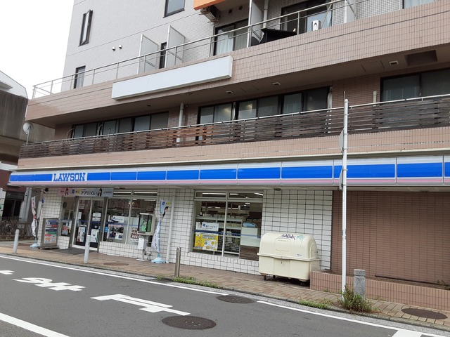 コンビニ　ローソン　仲町台一丁目店（コンビニ）まで130m