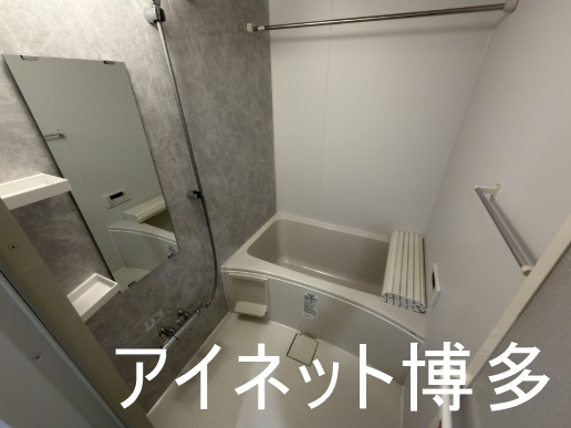 バス・シャワールーム　一日の疲れを癒して下さい