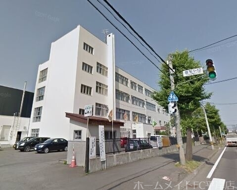 小学校　札幌市立東園小学校（小学校）まで659m