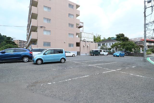 駐車場　駐車場
