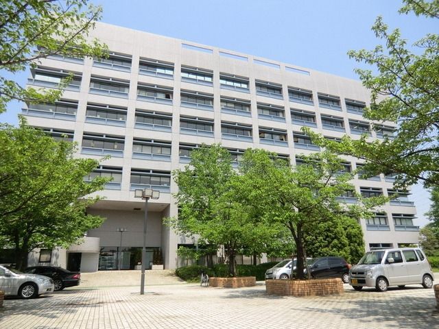 役所　三郷市役所（役所）まで400m