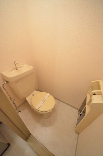 トイレ　★お部屋探しは株式会社タウンハウジング東京、京王八王子店で…