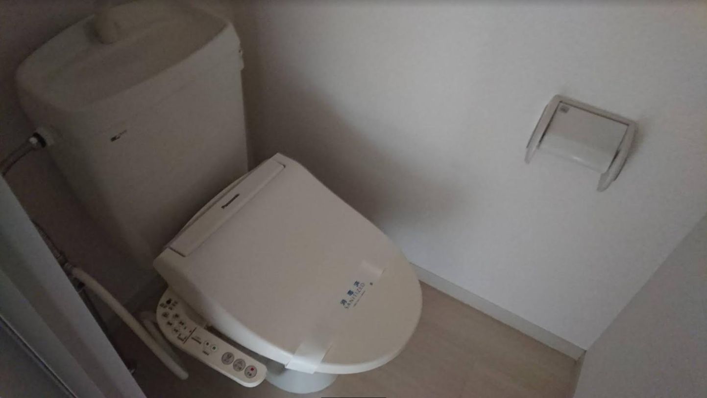 トイレ　ネット無料。清潔感のあるトイレです