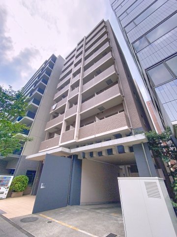 建物外観　「新横浜駅徒歩６分の好立地」