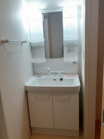 洗面設備　脱衣スペースもあります