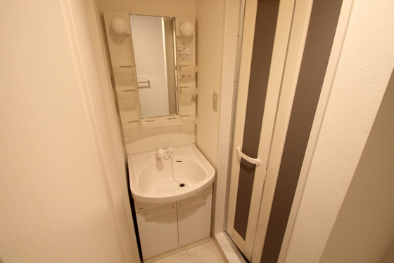 洗面設備　※別部屋の写真です