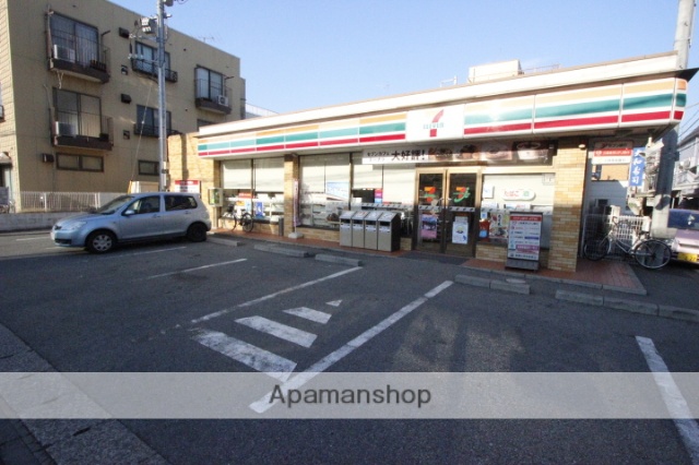 コンビニ　セブンイレブン（コンビニ）まで384m