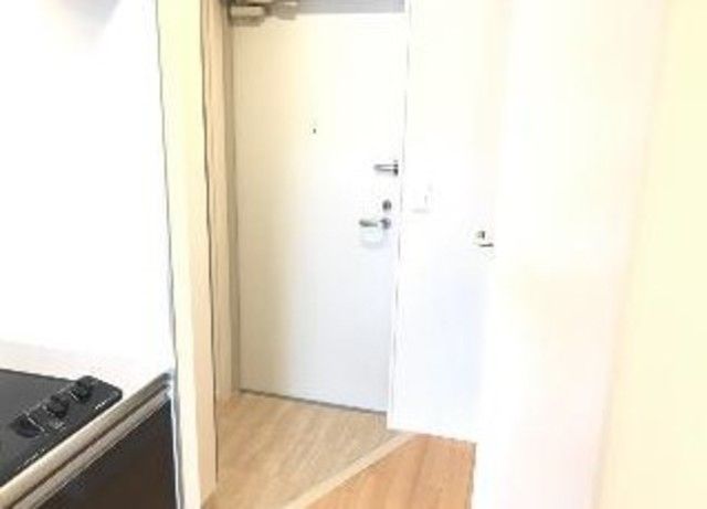 玄関　※別号室の参考写真