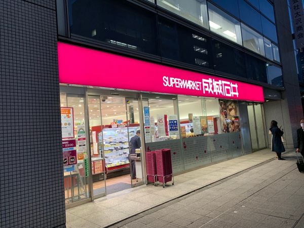 コンビニ　ローソン上野五丁目昭和通店（コンビニ）まで145m