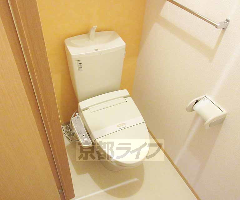 トイレ　ウォシュレットついています