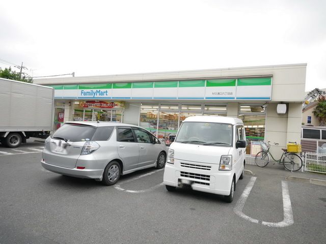 コンビニ　ファミリーマート（コンビニ）まで360m