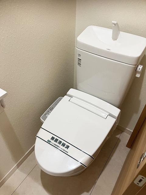 トイレ　嬉しい温水洗浄便座♪