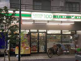 スーパー　ローソンストア100 西蒲田四丁目店（スーパー）まで198m