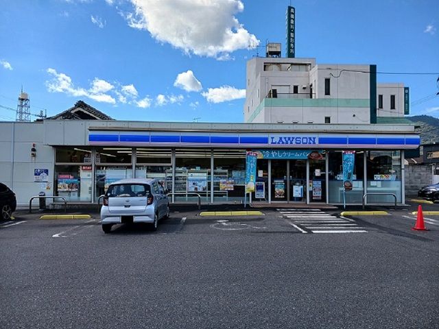 コンビニ　ローソン福山新涯町三丁目店（コンビニ）まで270m