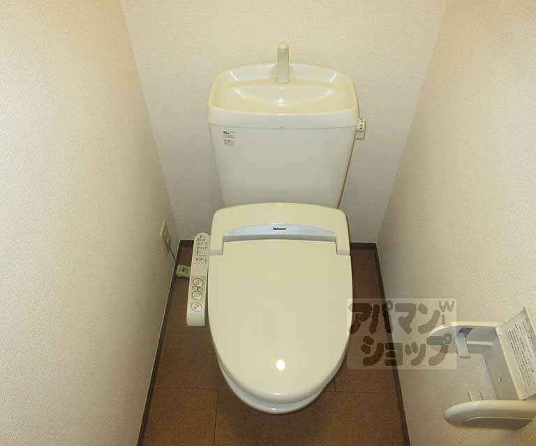 トイレ　ウォシュレットついてます！