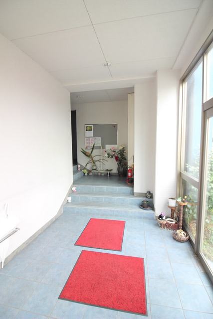 エントランス　建物の内部です