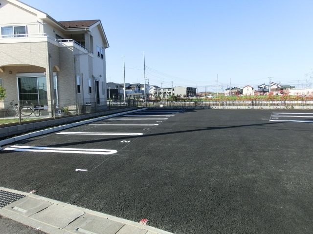 駐車場　敷地内駐車場