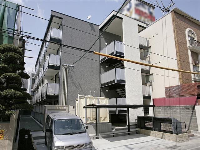 レオパレスフレア九品寺の外観写真
