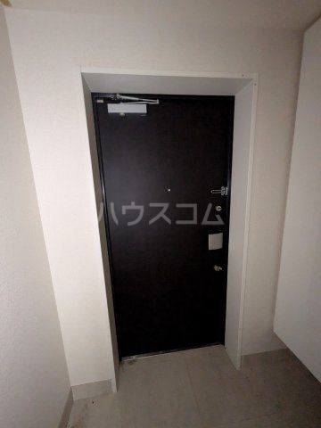 アデニウム千歳烏山の玄関写真