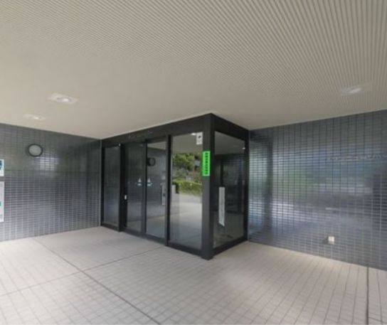 エントランス　建物の内部です
