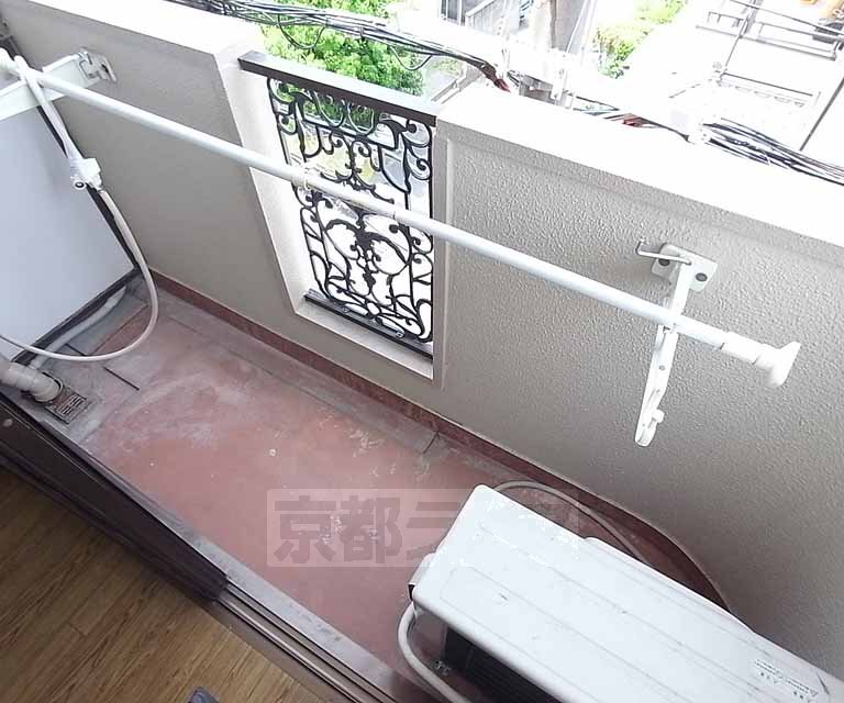 バルコニー　十分なゆとりのバルコニーです