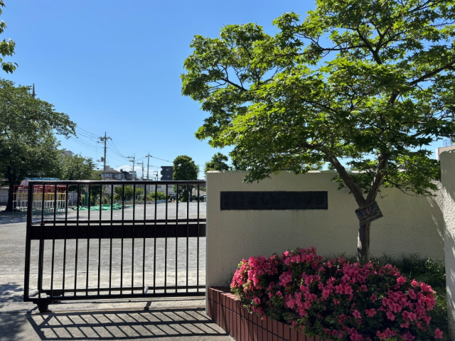 小学校　板橋区立高島第一小学校（小学校）まで402m