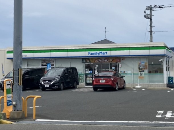コンビニ　ファミリーマート 福津宮司六丁目店（コンビニ）まで1500m