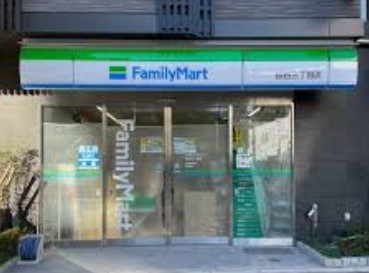 コンビニ　ファミリーマート四谷三丁目店（コンビニ）まで276m