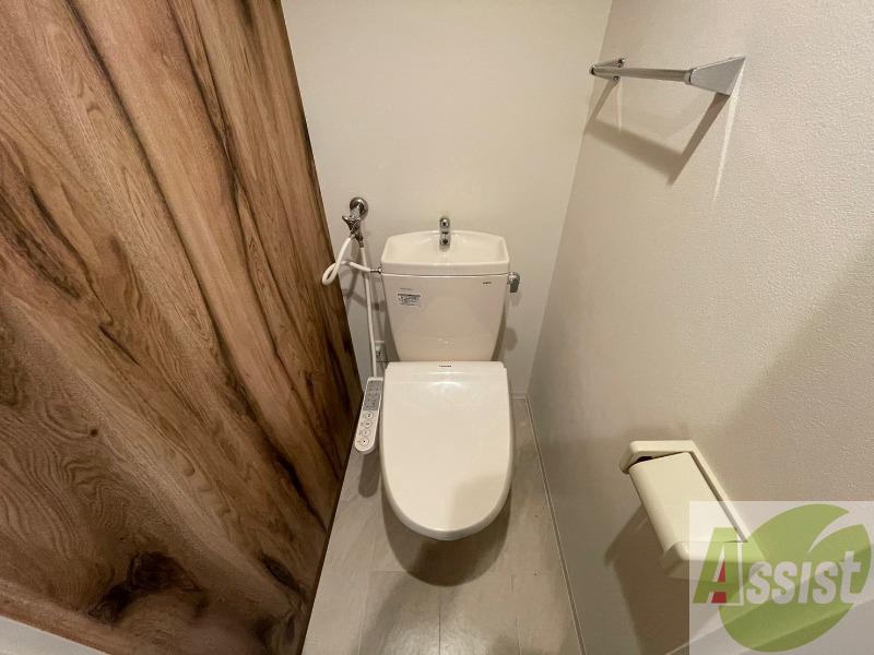 トイレ　こちらはトイレです。清潔感があり、安心して使用できます。