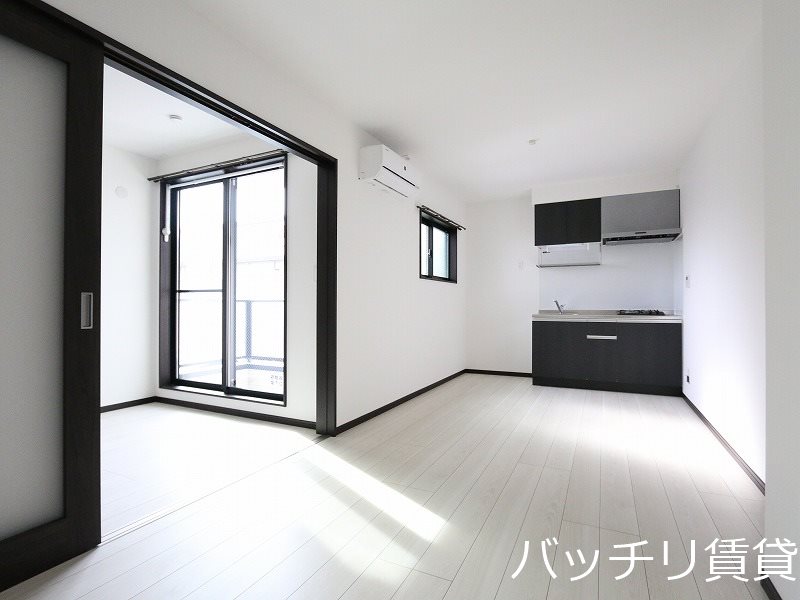 居室・リビング　画像は同型タイプの為、現状を優先致します。
