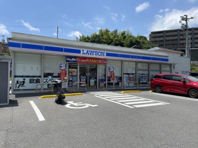コンビニ　ローソン　広島戸坂出江二丁目店（コンビニ）まで36m