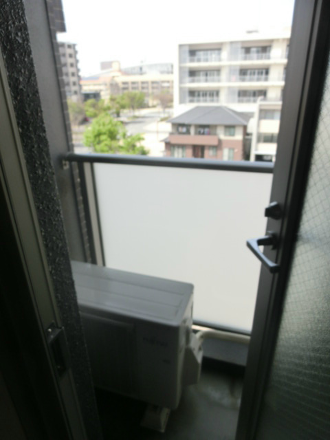 バルコニー　現況優先