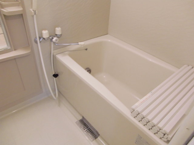 バス・シャワールーム　参考写真（同建物別部屋のものです）