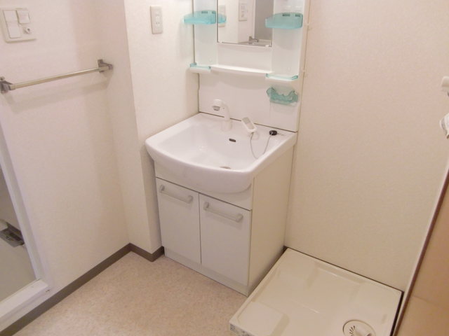 洗面設備　参考写真（同建物別部屋のものです）