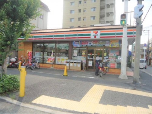 コンビニ　セブンイレブン 堺大町西3丁店（コンビニ）まで304m