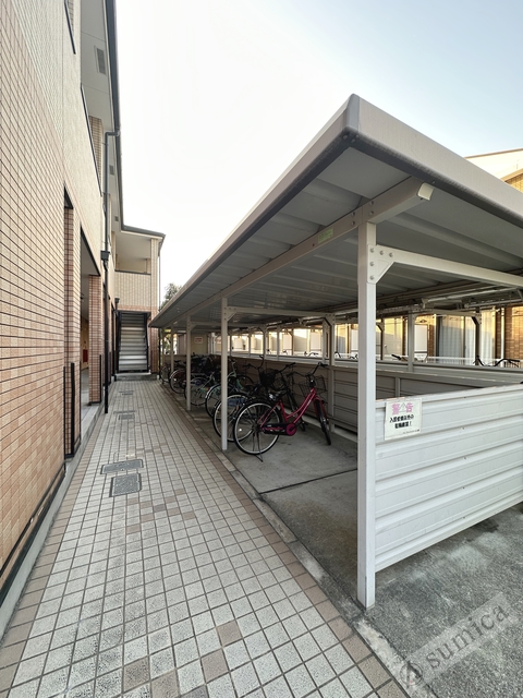 その他共有部分　屋根付き駐輪場が嬉しいです♪♪