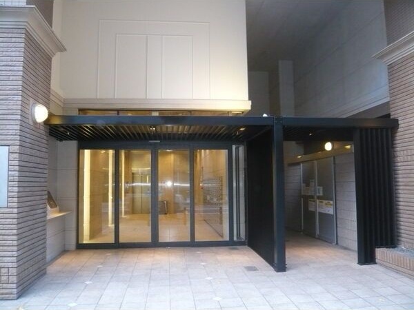 エントランス　名古屋で一番初期費用の安い賃貸専門の不動産会社です(^^)