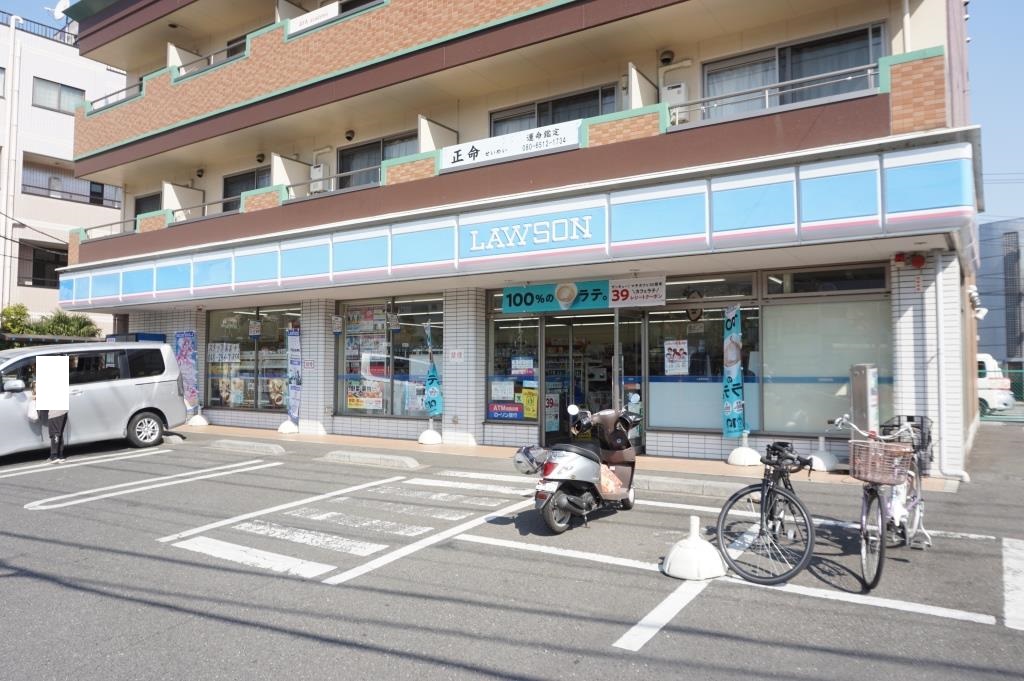 コンビニ　ローソン 川口戸塚二丁目店（コンビニ）まで214m